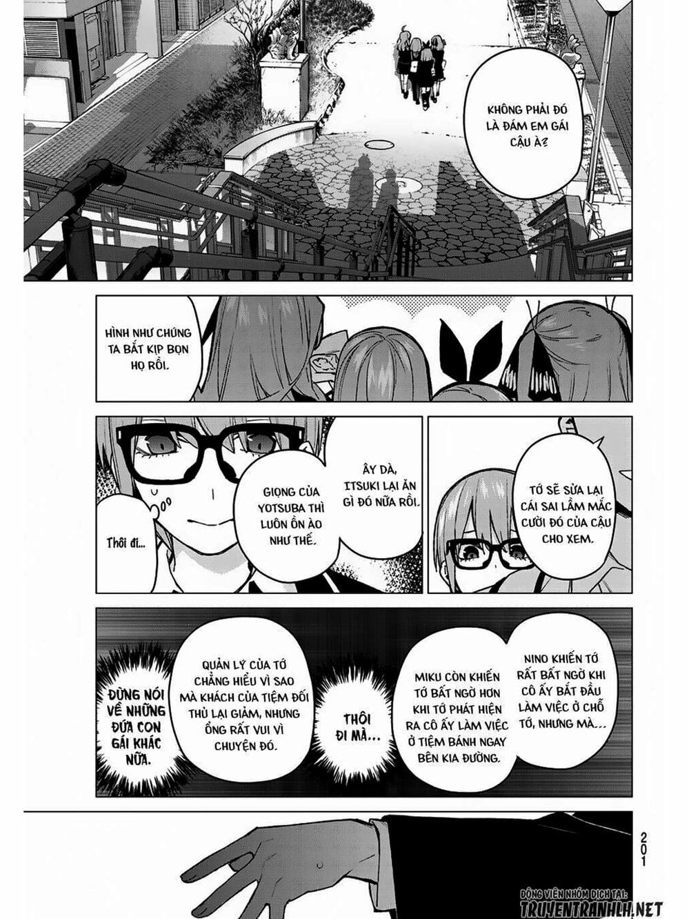 Truyện Tranh Nhà Có 5 Nàng Dâu - Gotoubun No Hanayome trang 6