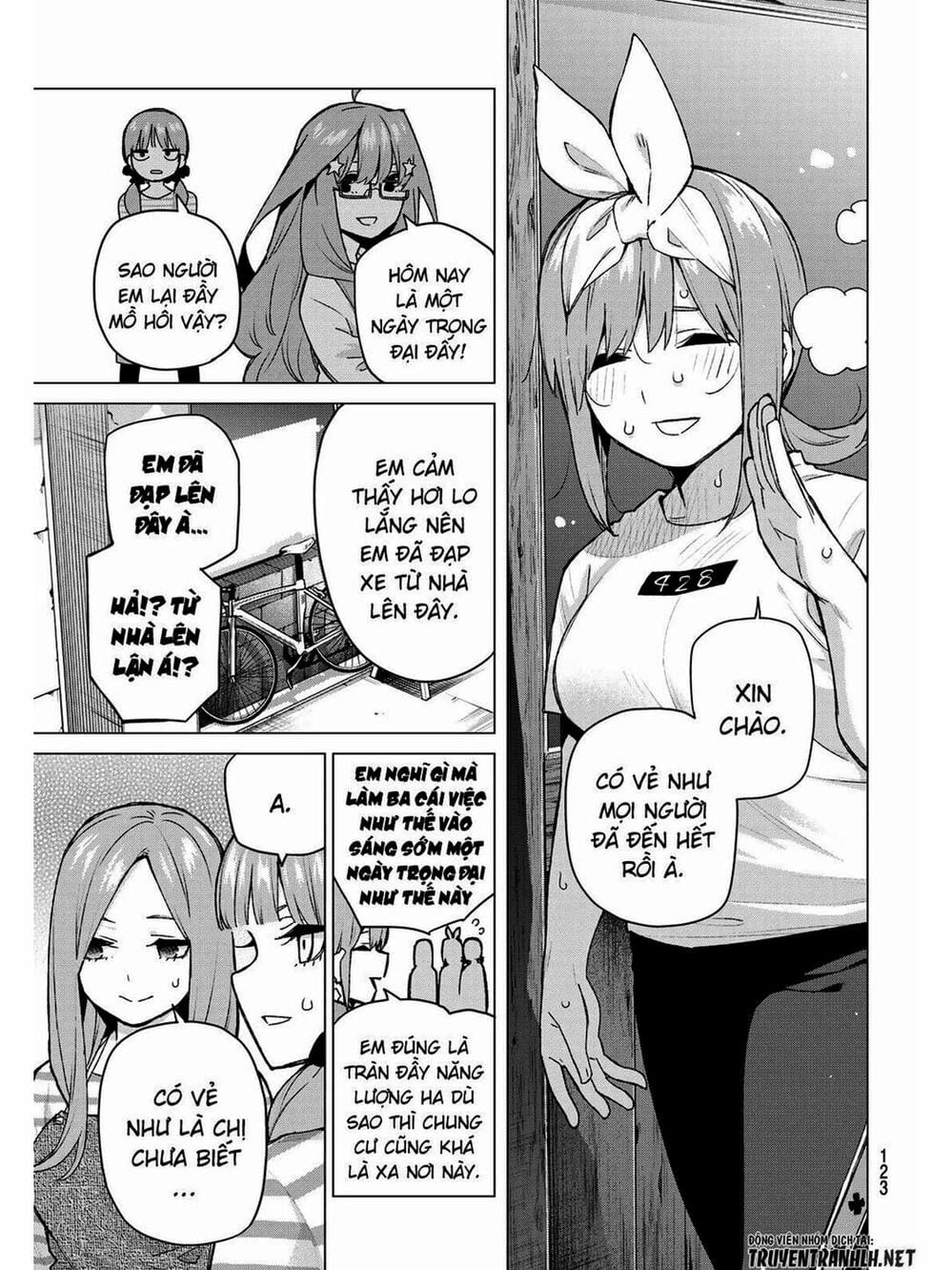 Truyện Tranh Nhà Có 5 Nàng Dâu - Gotoubun No Hanayome trang 6