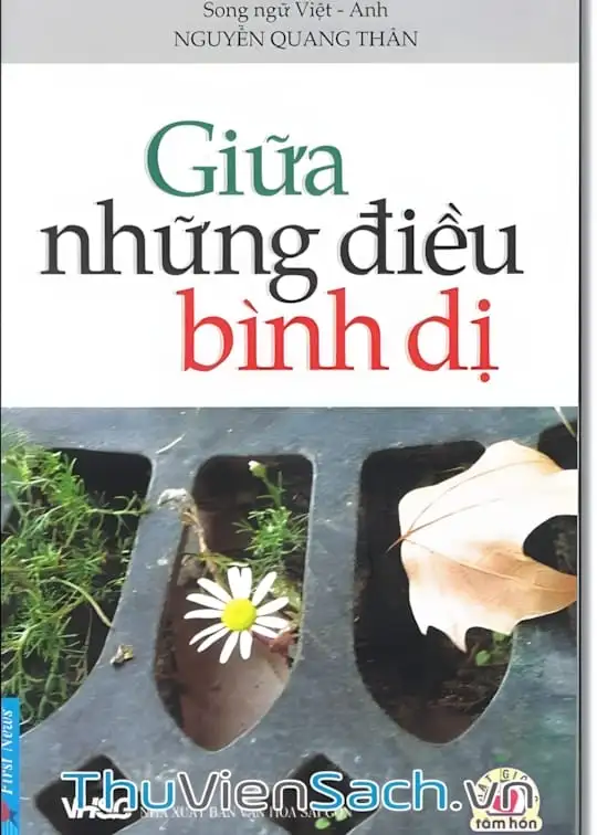 Ảnh bìa sách Giữa Những Điều Bình Dị